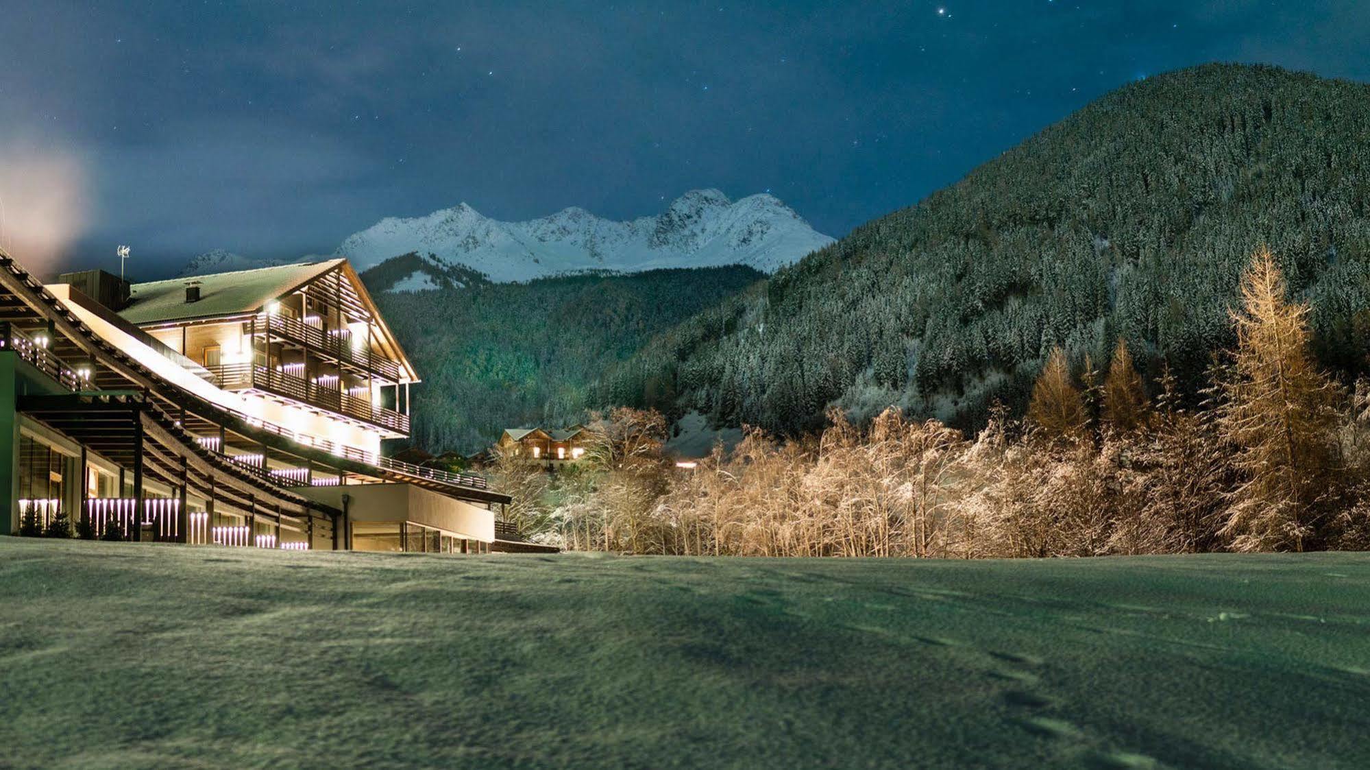 La Casies Mountain Hotel Santa Maddalena in Casies Exterior photo
